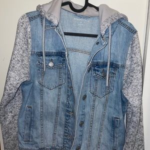 Aeropostale women’s small denim jacket with cloth sleeves and hood